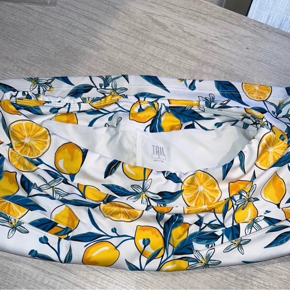 Tail Citrus and Blue Leaf Skirt - Picture 4 of 7